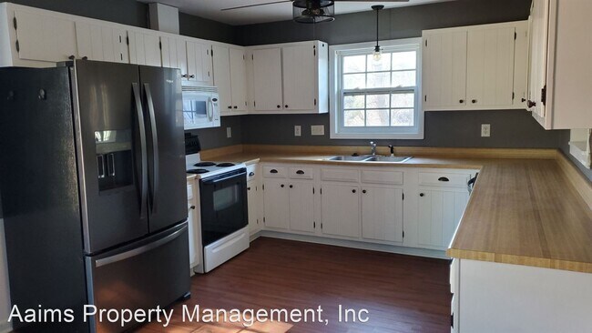 Foto del edificio - 3 br, 2 bath House - 749 Maxine St