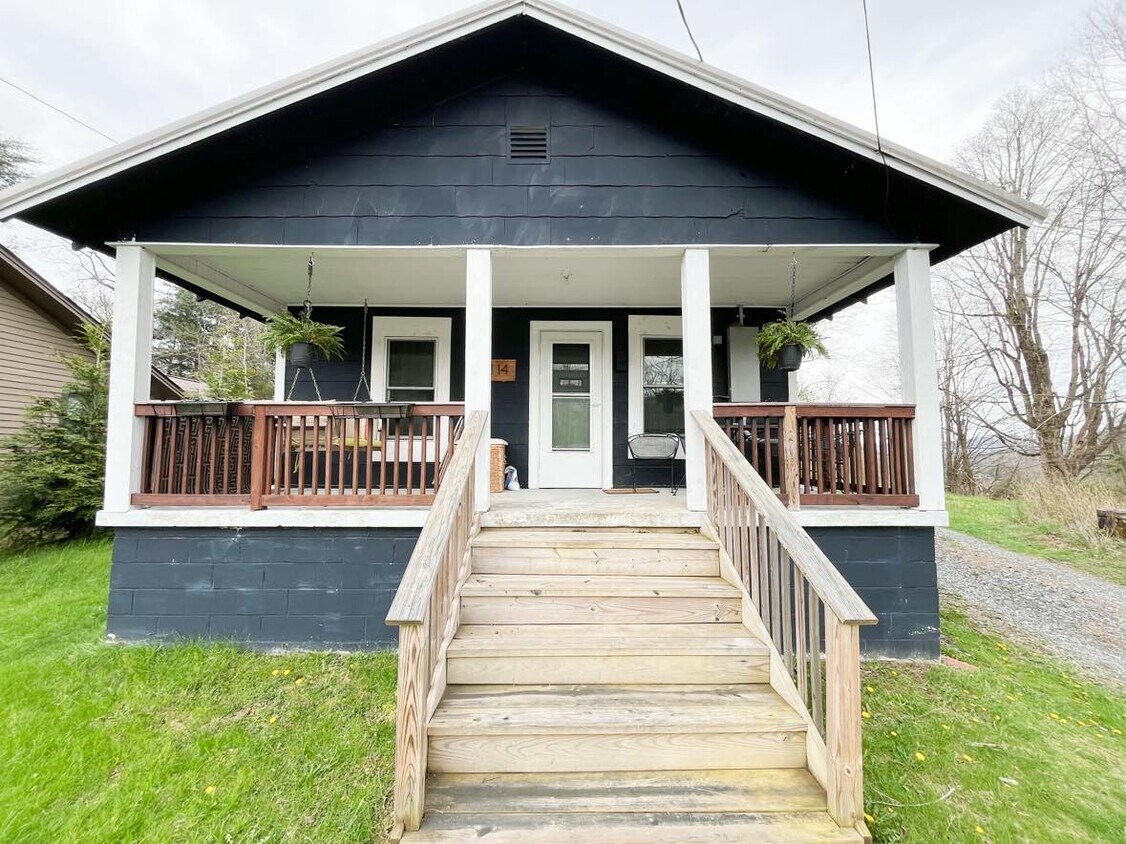 114 Carolina Ave, Boone, NC 28607 House Rental in Boone, NC