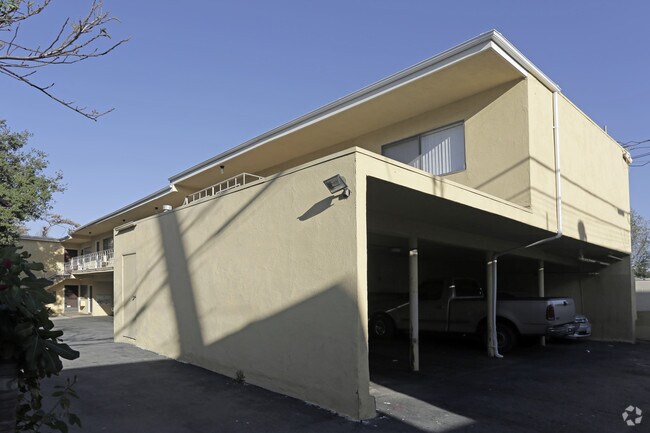 Building Photo - 6512 Pickering Ave