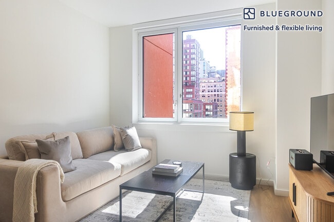 Building Photo - 266 W 96th St