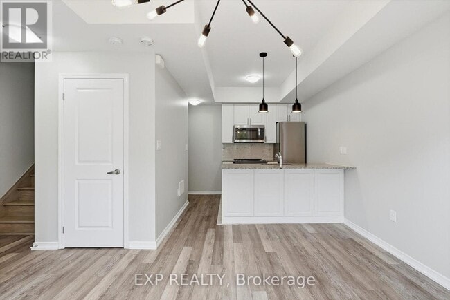 Building Photo - 28 Fieldway Rd