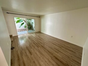 Building Photo - 1815 Armour Ln
