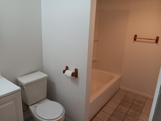 Foto del edificio - 1322 W Main St