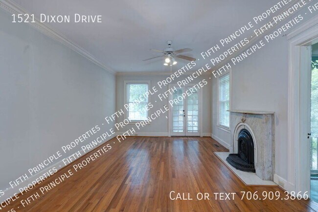 Foto del edificio - 1521 S Dixon Dr