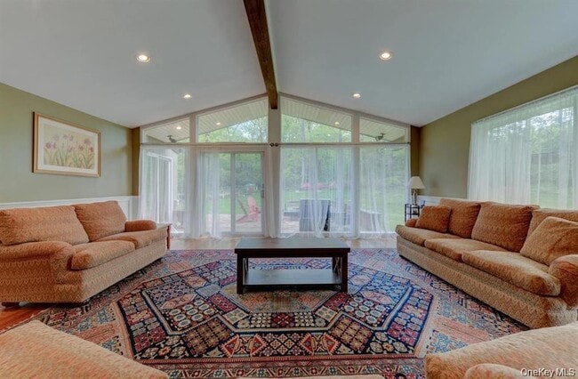 Foto del edificio - 20 Cherry Ln