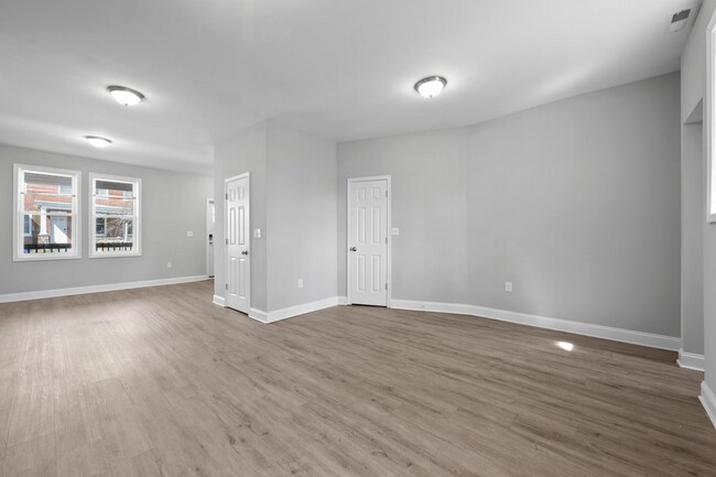 Building Photo - 665 Dumbarton Ave