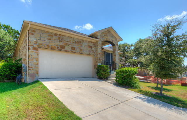 Foto del edificio - One Story Hill Country Home, Many Upgrades