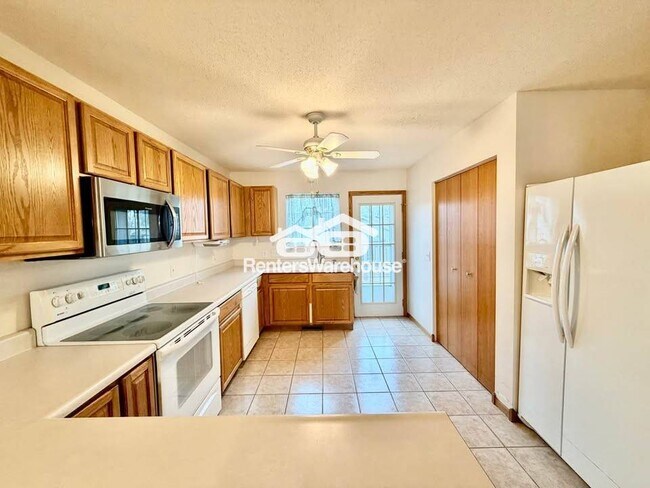 Foto del edificio - 495 S 51st St