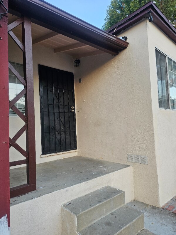 Building Photo - 1250 Yosemite Dr
