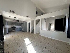 Building Photo - 8275 Cedar Leaf Dr