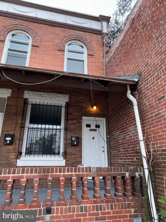 Foto principal - 5439 Hunter St