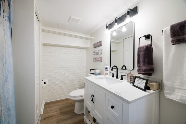 Foto del edificio - 7218 Monument Ave