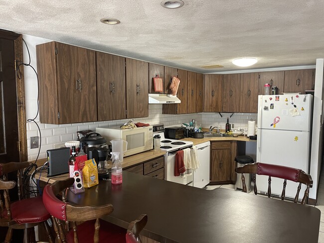 Open Kitchen - 47 Fulton St