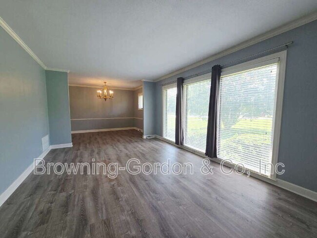Foto del edificio - 790 Bellevue Rd