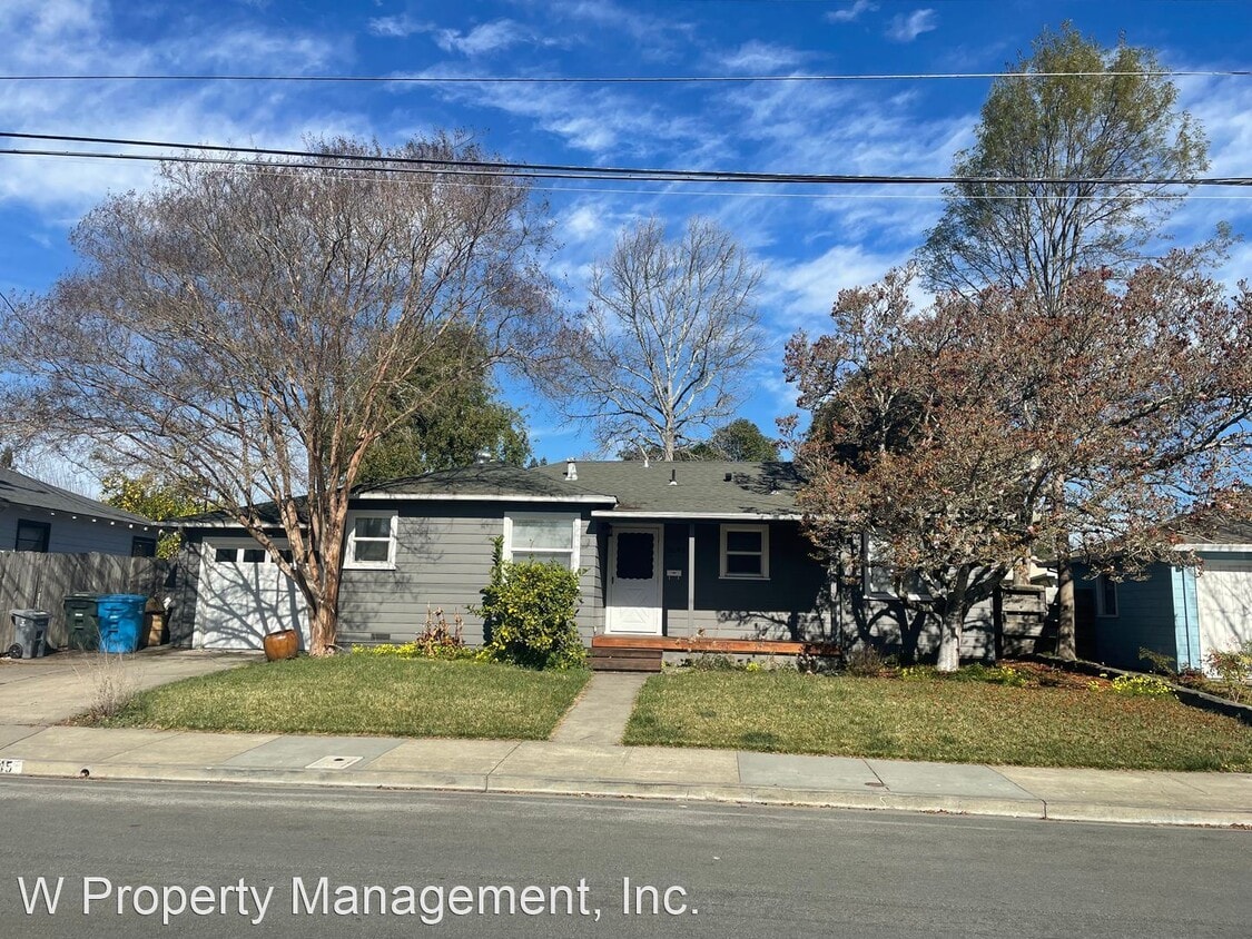 Primary Photo - 3 br, 1 bath House - 3045 Spring Creek Drive