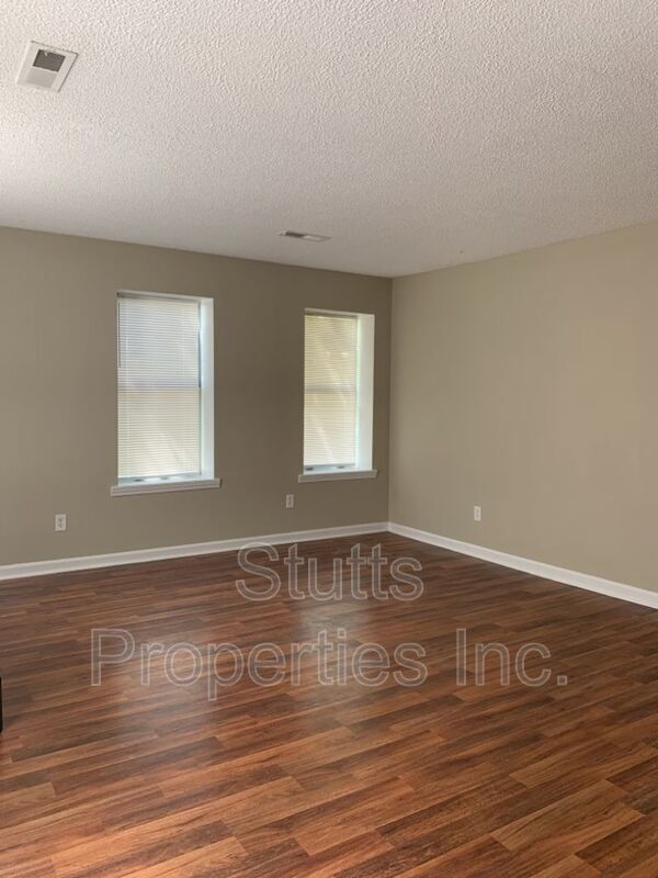 108 Watts Bar St Unit 11, Sheffield, AL 35660 Condo for Rent in