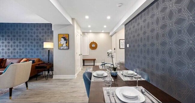 Photo du bâtiment - 557 St Clair Ave W