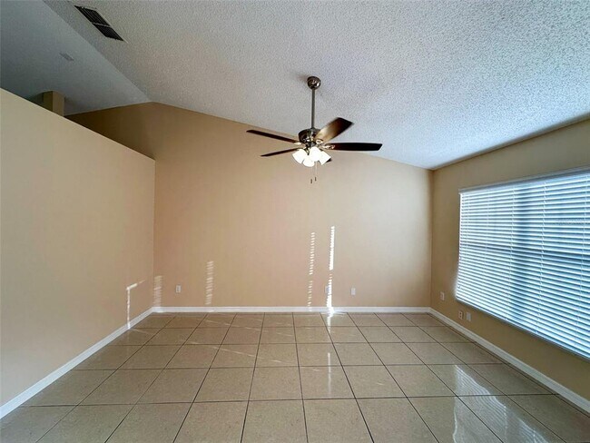 Building Photo - 770 Americana Ct