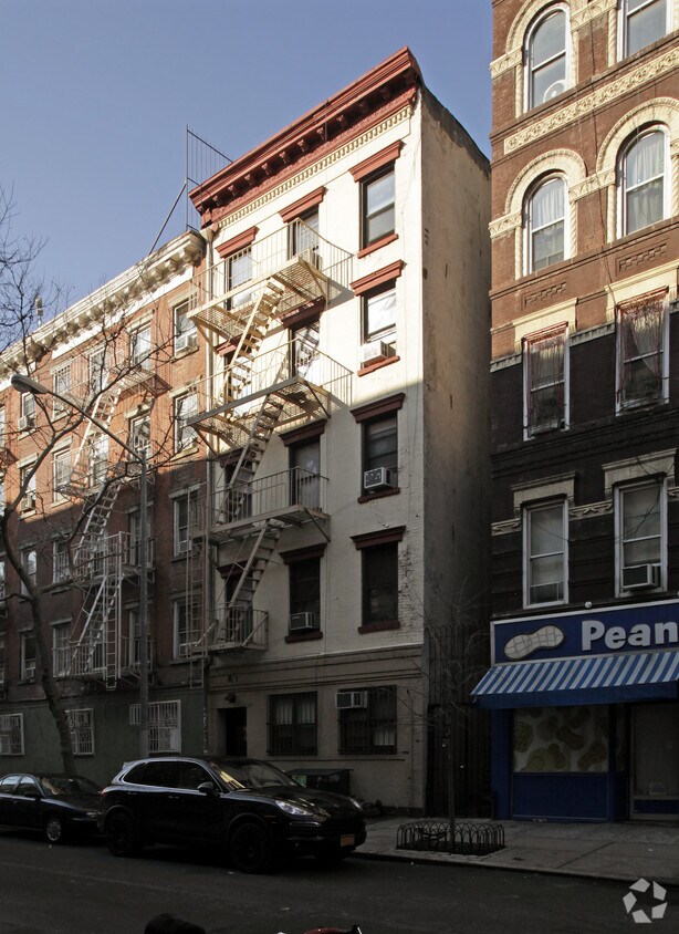 230 Sullivan St Apartments in New York, NY