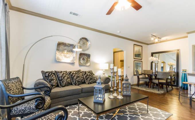 Foto principal - 1 bedroom in Montgomery TX 77356