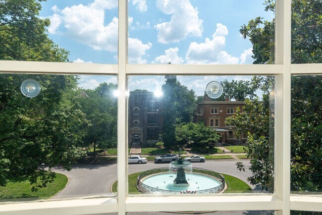 Foto del edificio - 1432 St James Ct