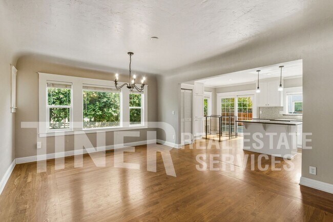 Foto del edificio - 329 Pleasant St