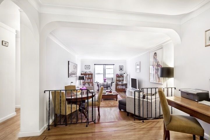 Primary Photo - 305 W 52nd St