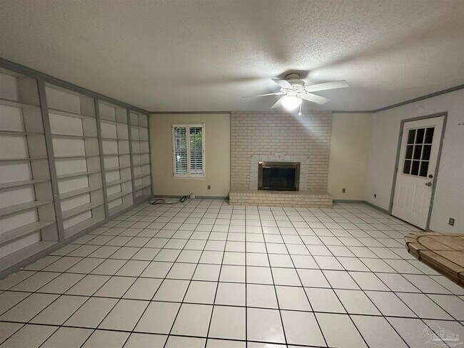 Foto del edificio - 204 Fairpoint Dr