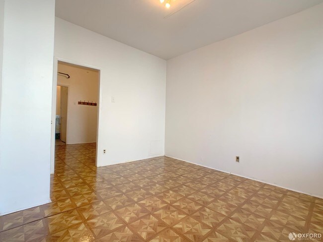 Building Photo - 165 East 99th Street