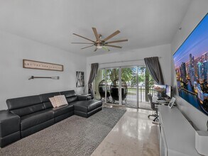 Building Photo - 1610 Presidential Way