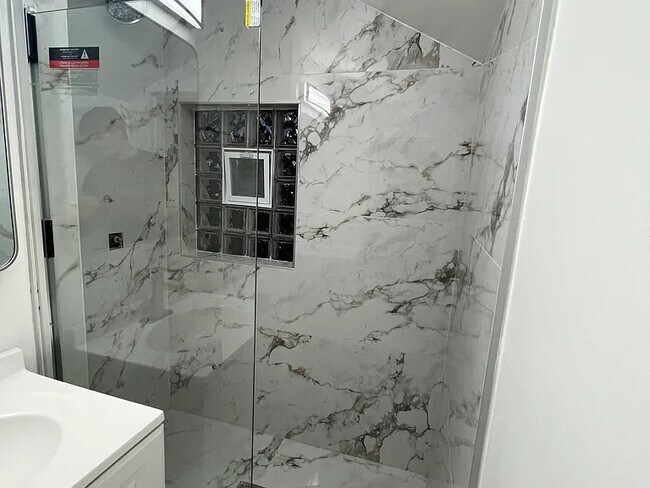 Foto del edificio - 269 E Woodland Rd