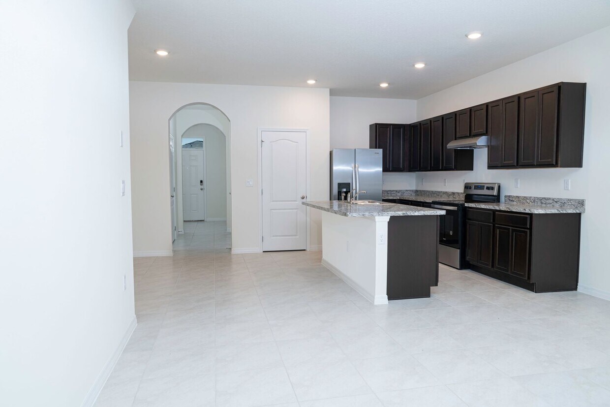 Building Photo - Excellent Town House FOR RENT !!!!