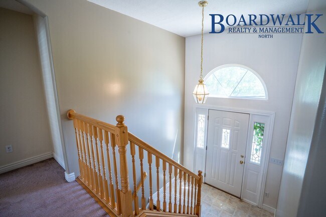 Foto del edificio - 4 Bed Home in Quiet S. Weber Neighborhood ...