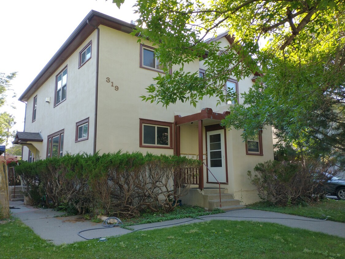Historic Livingston FourPlex - 319 N 3rd St