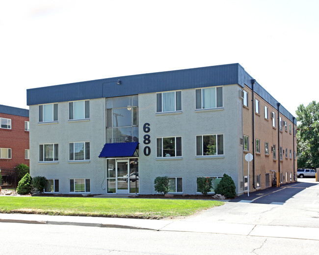 Building Photo - Off Broadway Flats