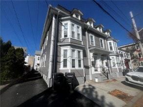 Building Photo - 43 Kenyon St