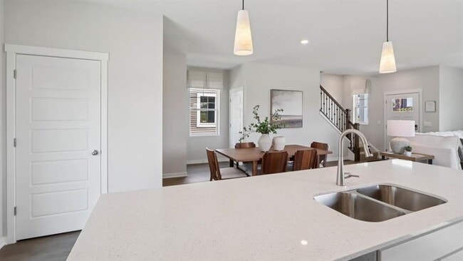 Building Photo - 521 Oak Opening Dr