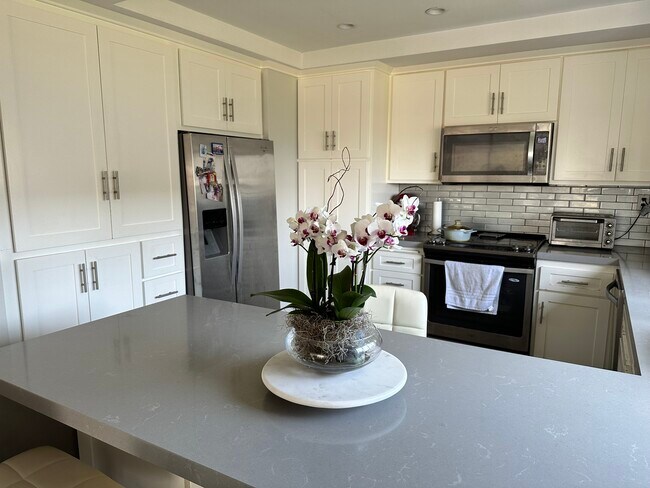 Building Photo - 32700 Coastsite Dr