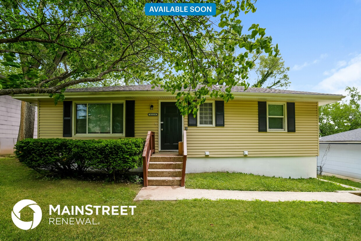 Primary Photo - 4139 N Spruce Ave
