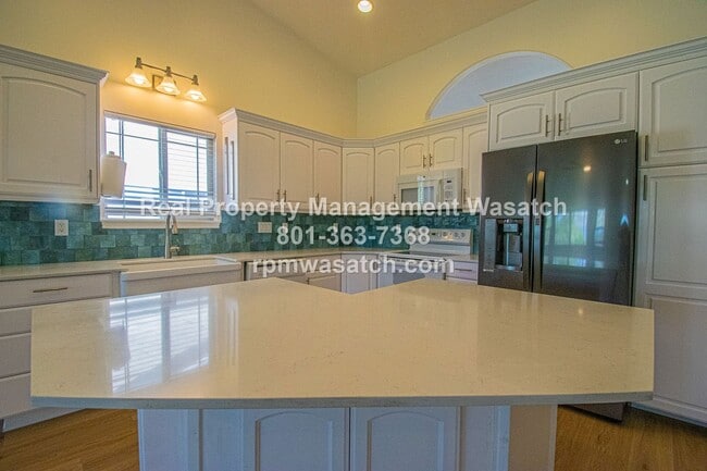 Building Photo - DONT MISS OUT ON THIS BEAUTIFUL PROPERTY. IT WILL GO FAST.