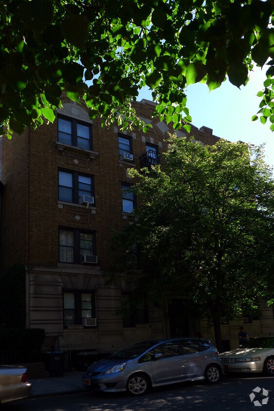 Building Photo - 457 15th St
