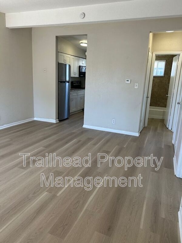 Foto del edificio - 4208 Lloyd St