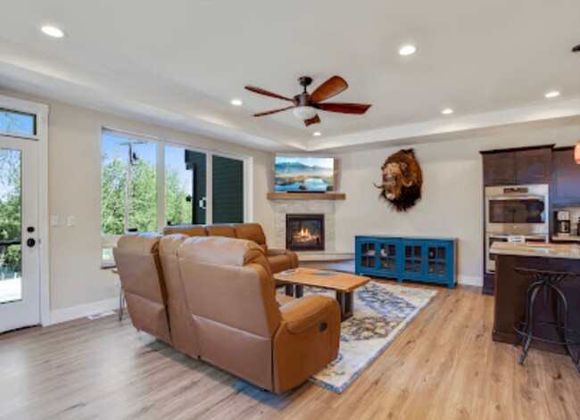 Building Photo - Furnished Westchester Lagoon Home