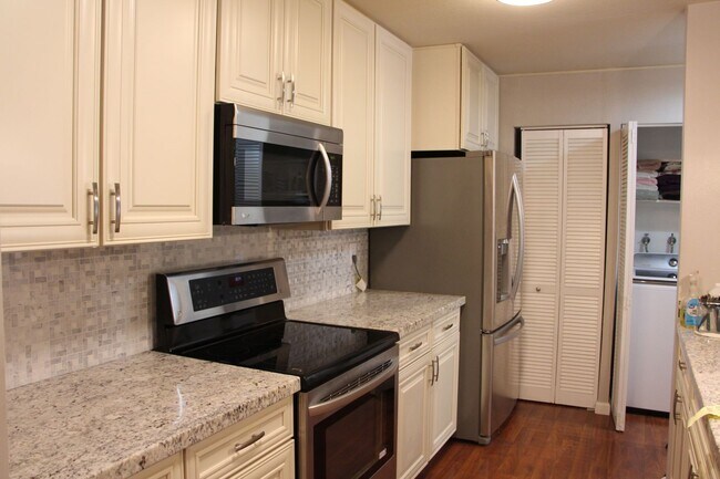 Foto del edificio - 39090 Presidio Way