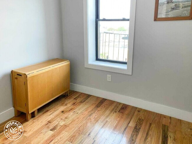 Foto del edificio - 555 39th St