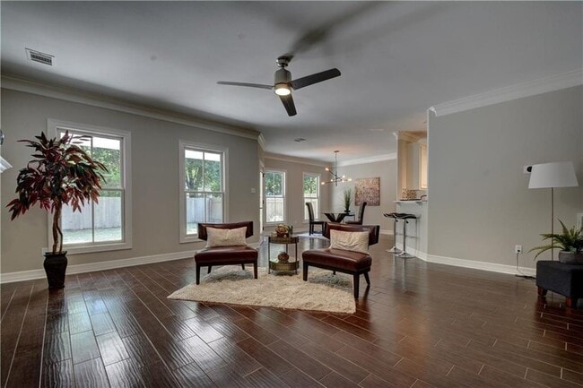 Foto del edificio - 806 E 46th St