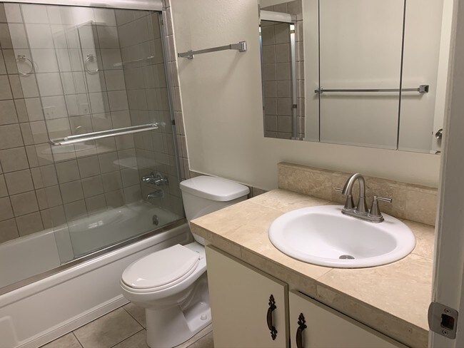 Foto del edificio - 451 E 5600 S