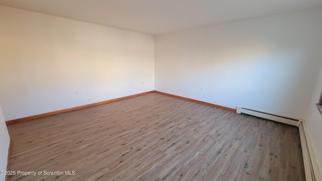 Building Photo - 712 Alder St