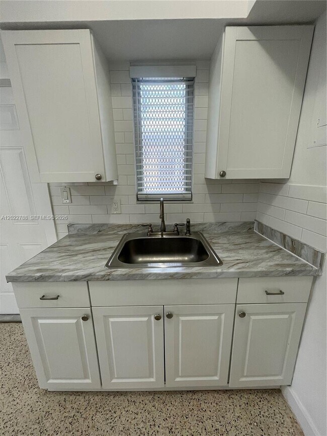 Foto del edificio - 940 SW 4th Ave