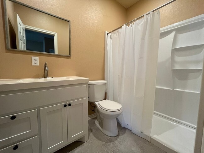 Building Photo - 12885 County Rd 433